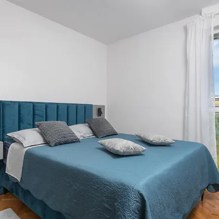 Brand New Bliss Lux Apartament *